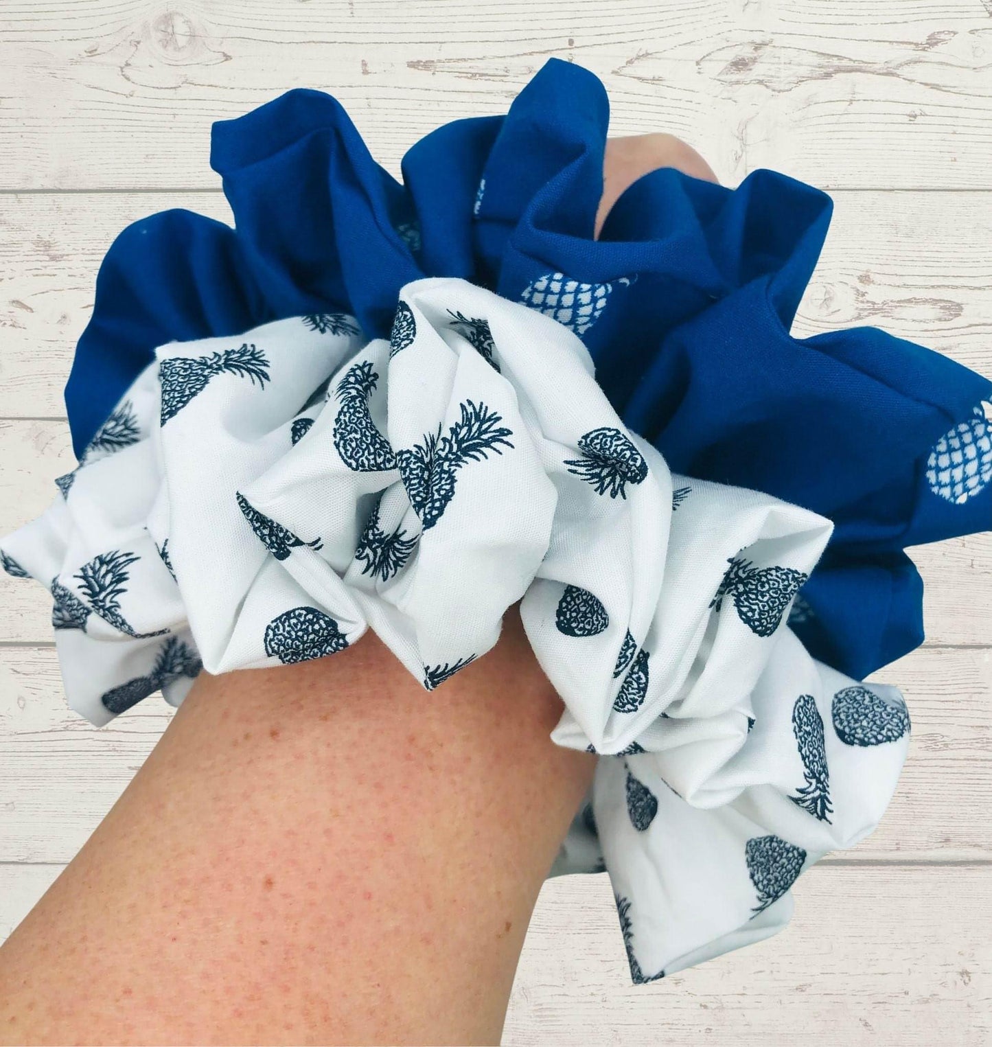 Agatha Scrunchie Medium - AGNES ALEX