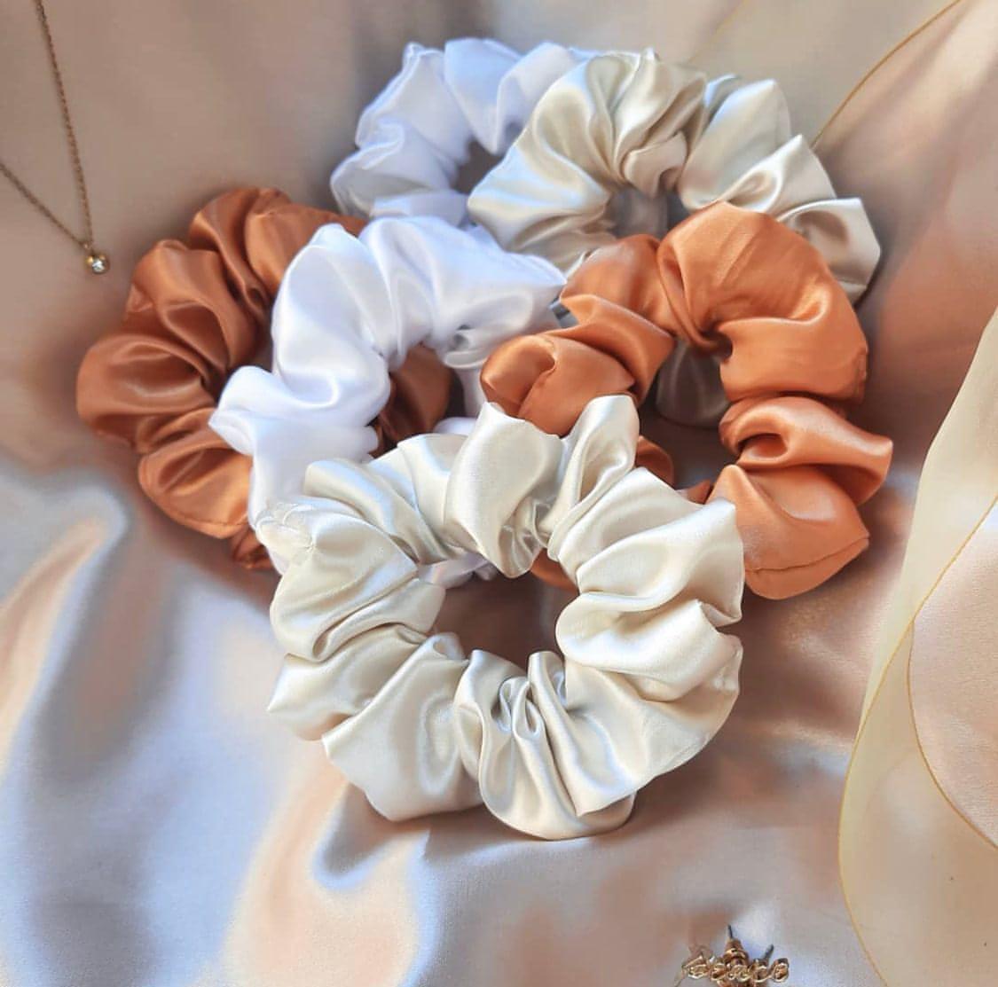 Amber Scrunchie Medium - AGNES ALEX