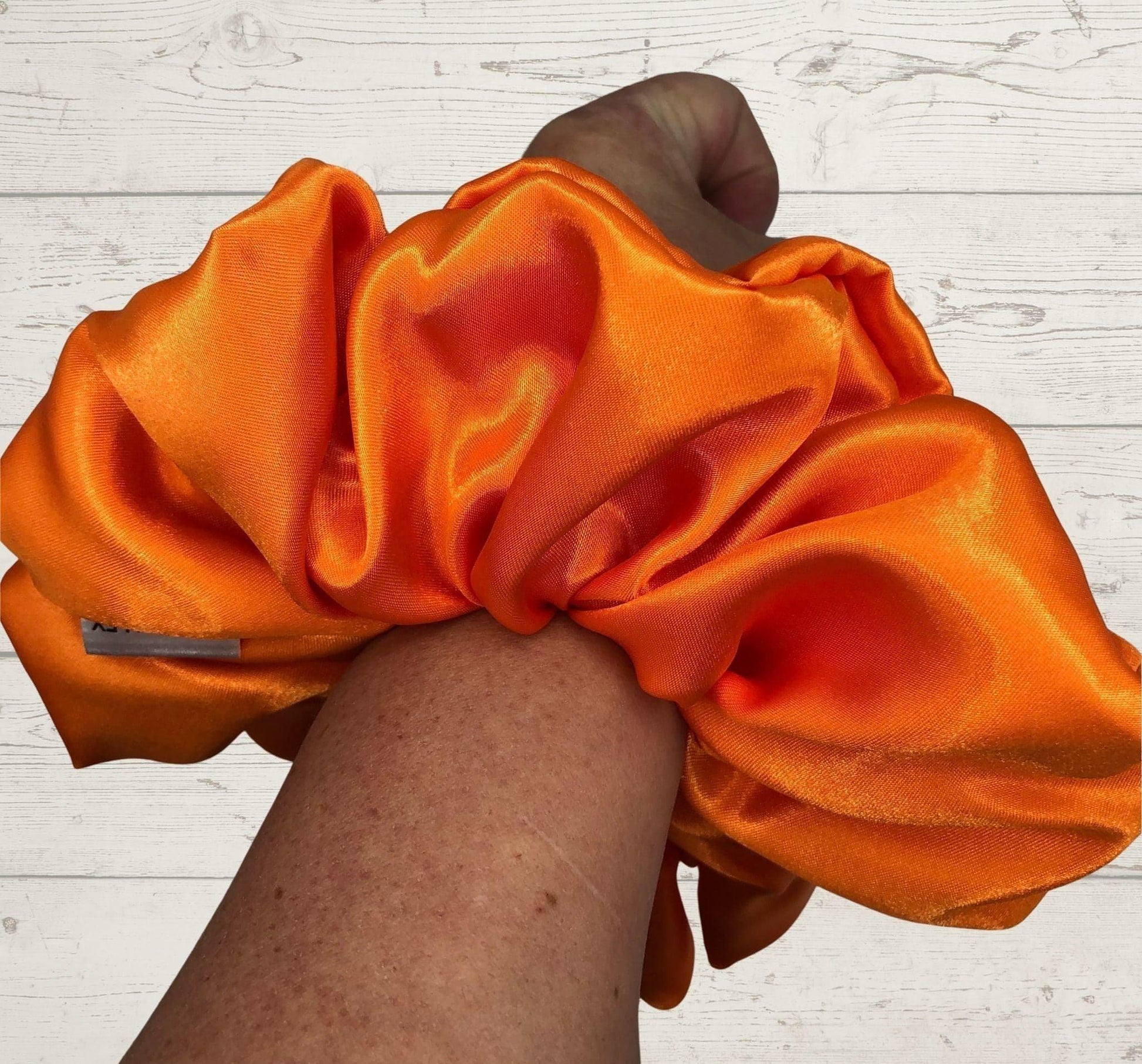 Amber Scrunchie Mini - AGNES ALEX