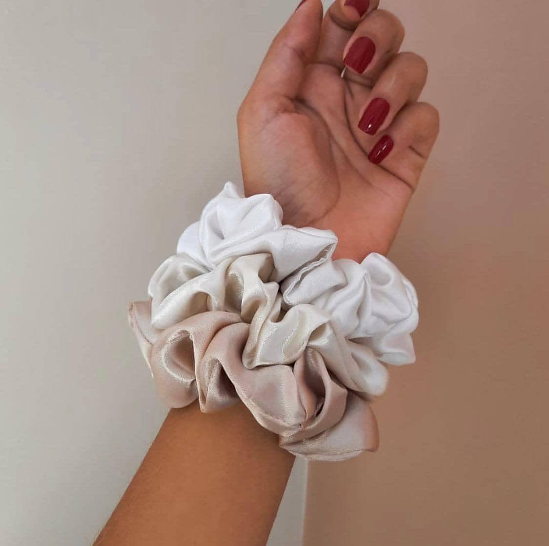 Barbara  Scrunchie Medium - AGNES ALEX