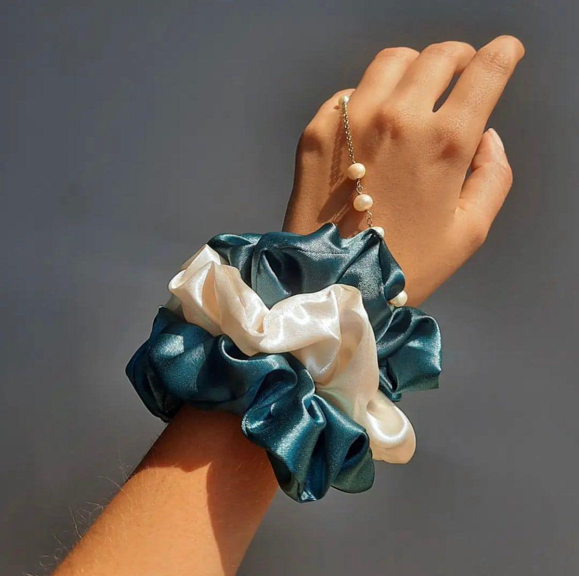 Tina Scrunchie Medium - AGNES ALEX